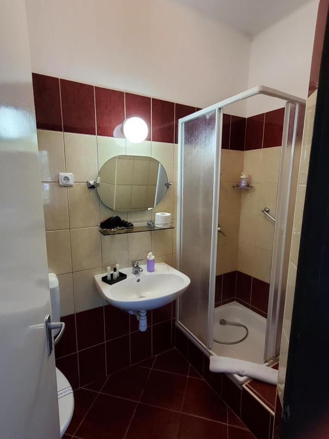 Liget Ueduelo Siofok Bed and Breakfast Εξωτερικό φωτογραφία